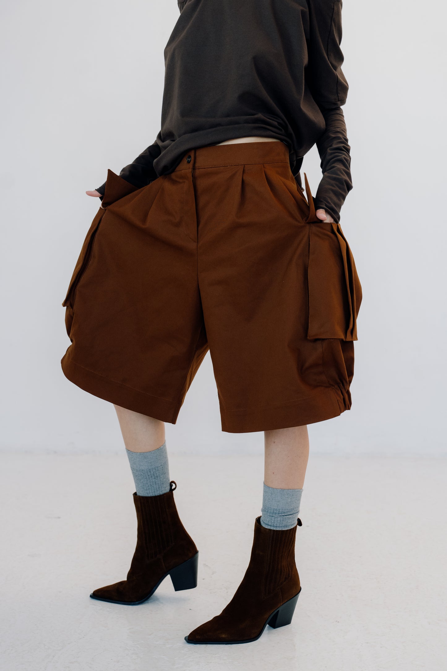 DR_003/05______ Szorty cargo cinnamon